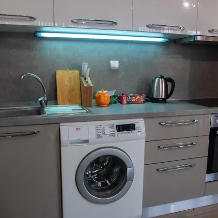 Boutique Maritsa Center With Garage Apartment