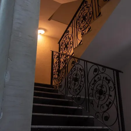 Boutique Maritsa Center With Garage * Plovdiv