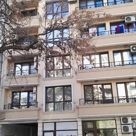 Boutique Maritsa Center With Garage Plovdiv