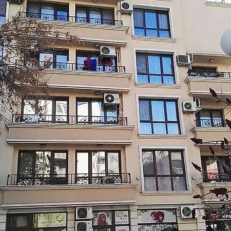 Boutique Maritsa Center With Garage Apartment *